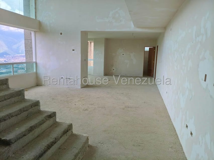 Apartamento (Penthouse) en Venta en Solar del Hatillo, Distrito Metropolitano - 2