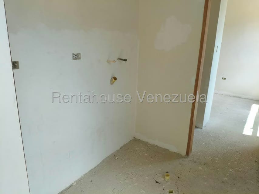 Apartamento (Penthouse) en Venta en Solar del Hatillo, Distrito Metropolitano - 13