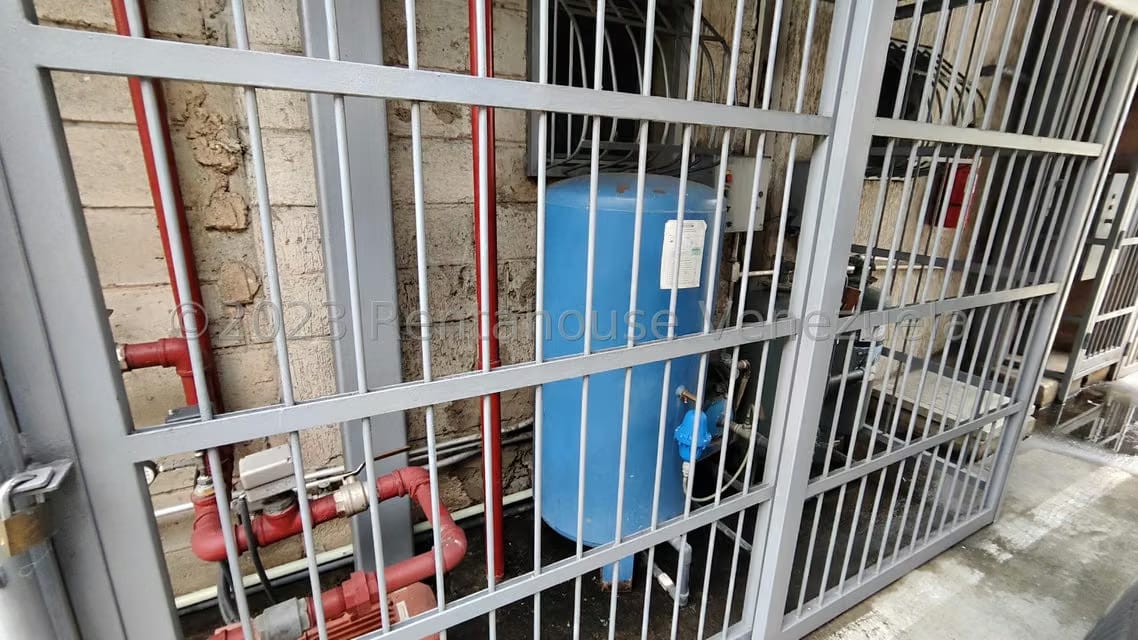 Comercial (Galpon - Deposito) en Alquiler en La Providencia, Aragua - 110