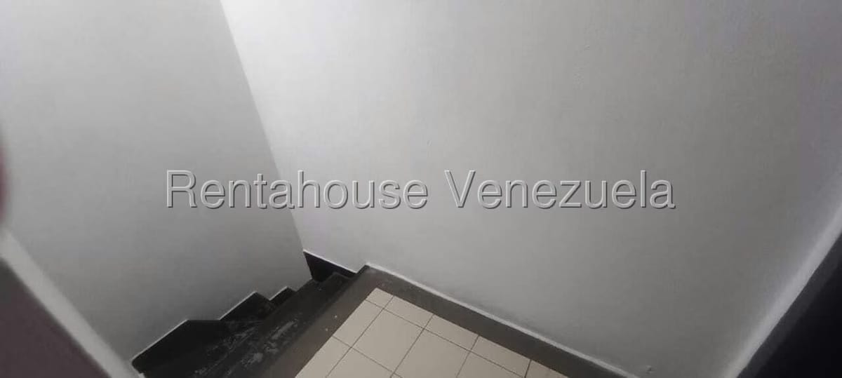 Casa (Duplex) en Venta en Valle Arriba, Miranda - 12