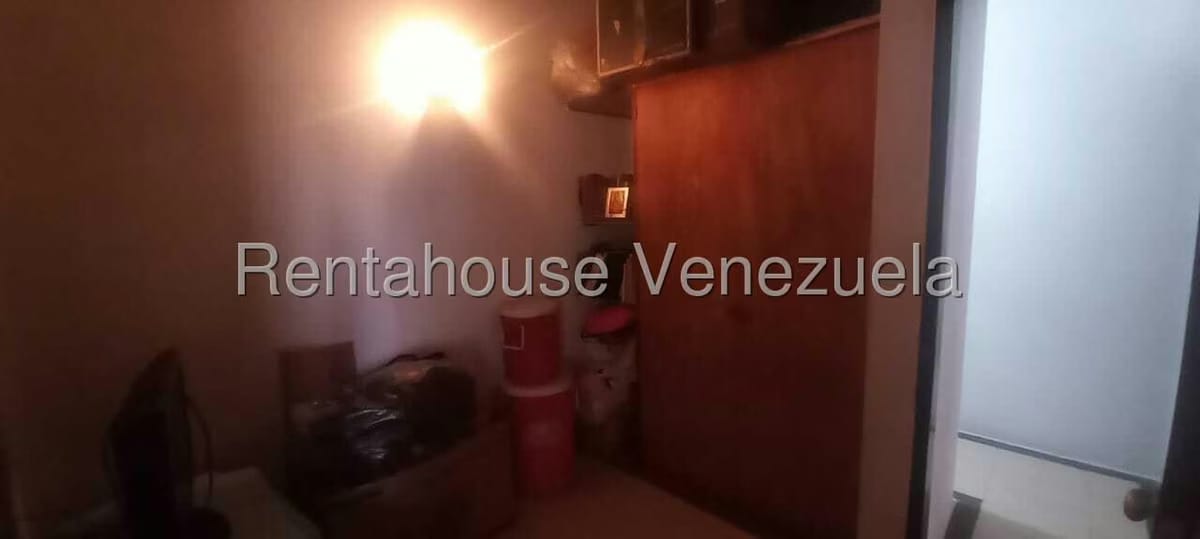 Casa (Duplex) en Venta en Valle Arriba, Miranda - 32