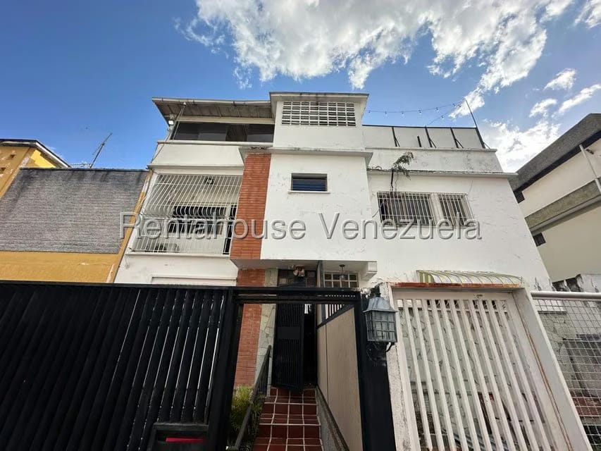 Casa (Multipes Niveles) en Venta en Colinas de Los Chaguaramos, Distrito Metropolitano - 27