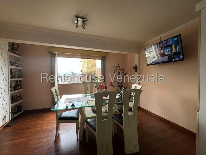 Casa (Multipes Niveles) en Venta en Colinas de Los Chaguaramos, Distrito Metropolitano - 4