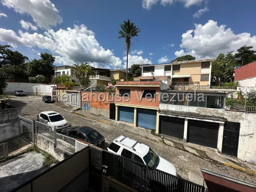 Casa (Multipes Niveles) en Venta en Colinas de Los Chaguaramos, Distrito Metropolitano - 10