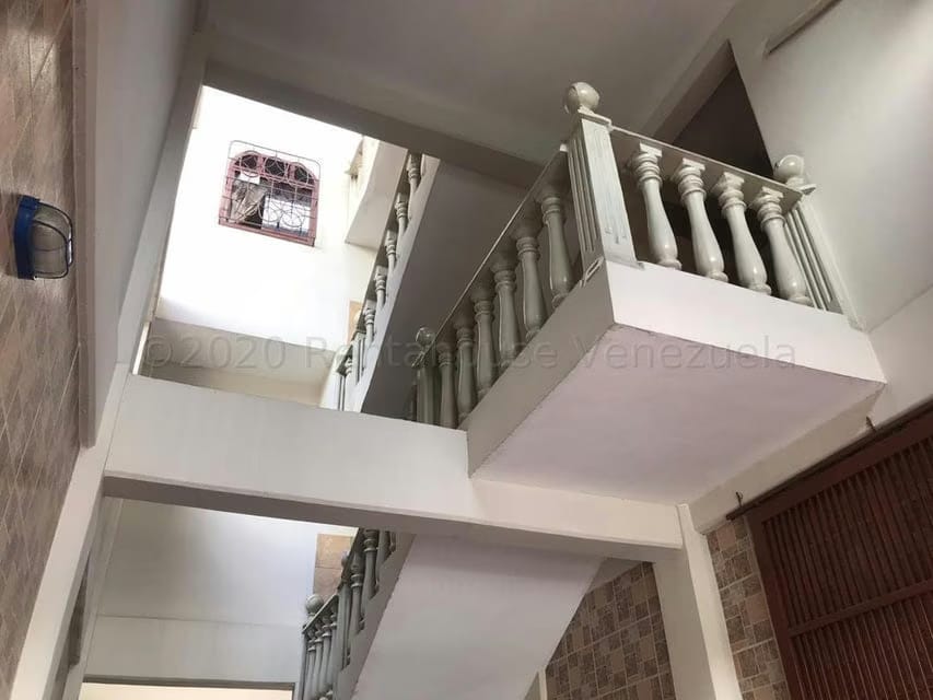 Comercial (Edificio) en Venta en Centro, Lara - 5