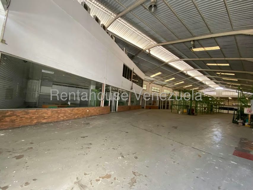 Comercial (Galpon - Deposito) en Alquiler en La Encrucijada, Aragua - 3