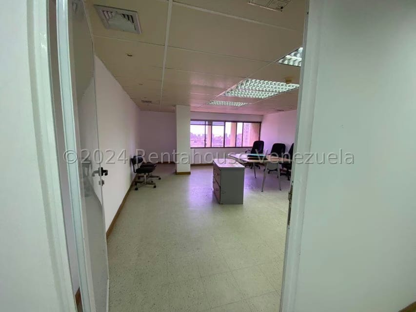 Comercial (Oficina) en Alquiler en 5 de Julio, Zulia - 3