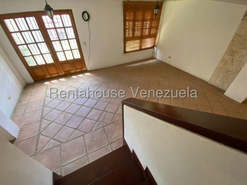 Townhouse (Multiples Niveles) en Venta en La Macarena Norte, Miranda - 16