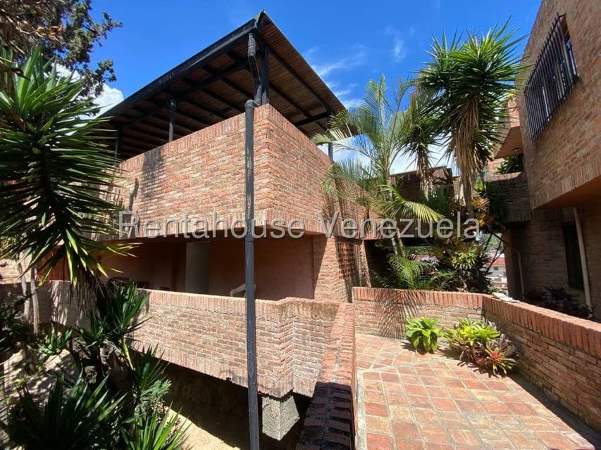 Townhouse (Multiples Niveles) en Venta en La Macarena Norte, Miranda - 6