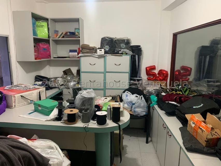 Comercial (Edificio) en Venta en La California Sur, Distrito Metropolitano - 37