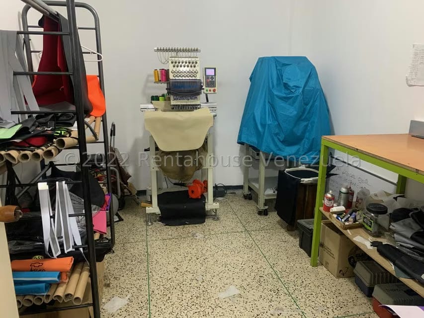 Comercial (Edificio) en Venta en La California Sur, Distrito Metropolitano - 38