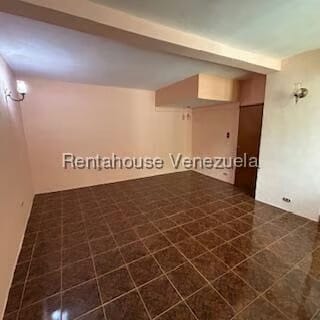 Comercial (Oficina) en Alquiler en Centro, Lara - 6