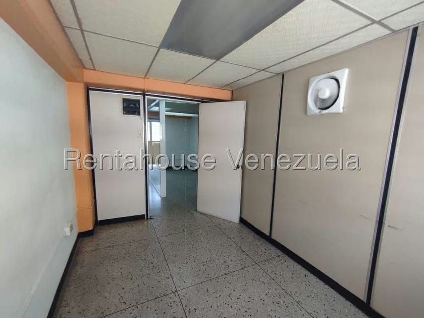 Comercial (Oficina) en Venta en Centro, Lara - 11