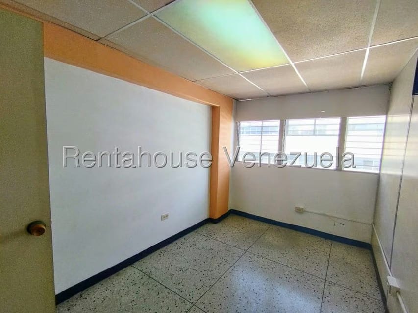 Comercial (Oficina) en Venta en Centro, Lara - 13