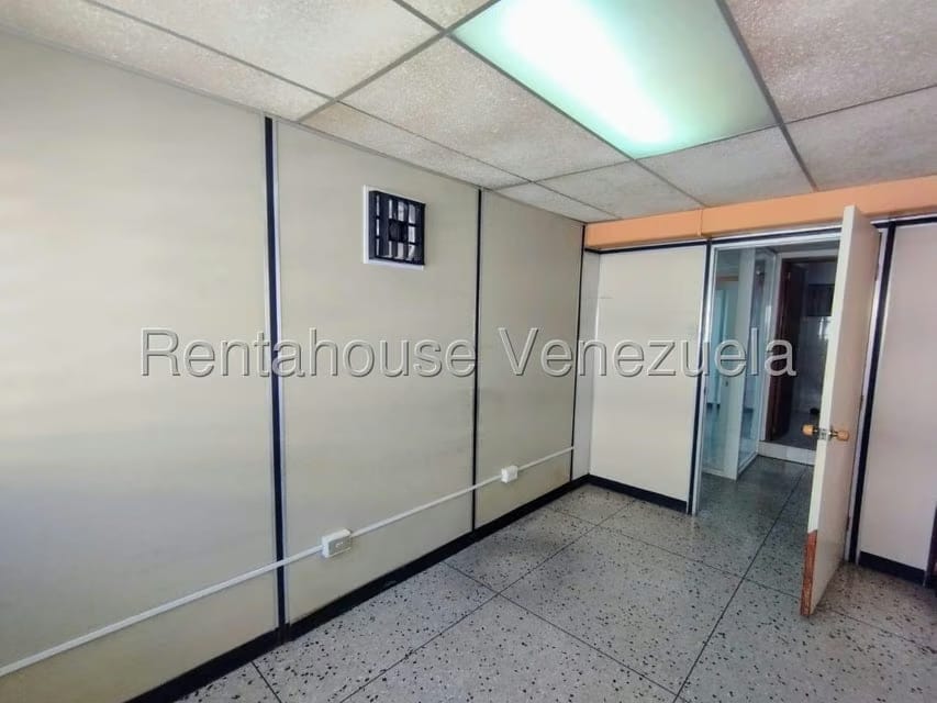 Comercial (Oficina) en Venta en Centro, Lara - 15