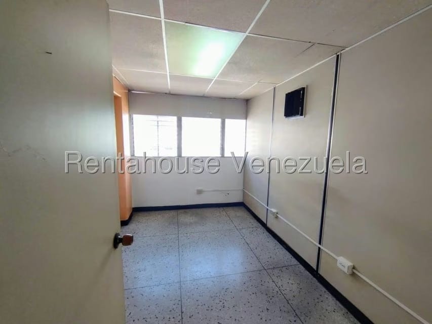 Comercial (Oficina) en Venta en Centro, Lara - 17