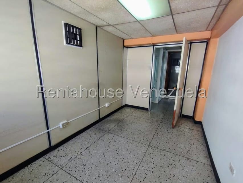 Comercial (Oficina) en Venta en Centro, Lara - 10