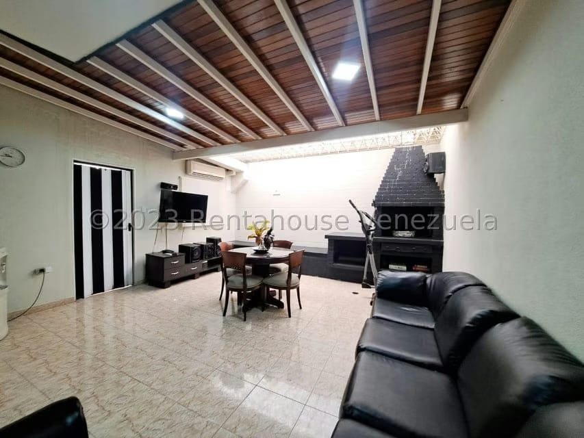 Casa (Duplex) en Venta en La Rosaleda, Lara - 13