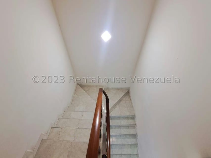 Casa (Duplex) en Venta en La Rosaleda, Lara - 16