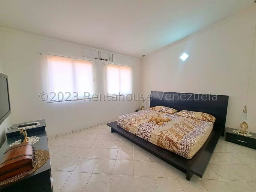 Casa (Duplex) en Venta en La Rosaleda, Lara - 17