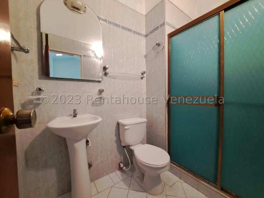 Casa (Duplex) en Venta en La Rosaleda, Lara - 25