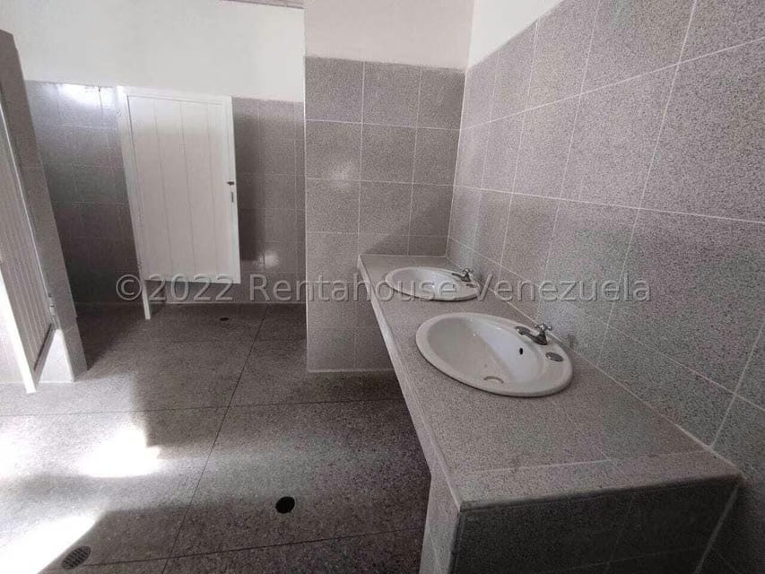 Comercial (Local Comercial) en Venta en Ave Intercomunal, Lara - 22