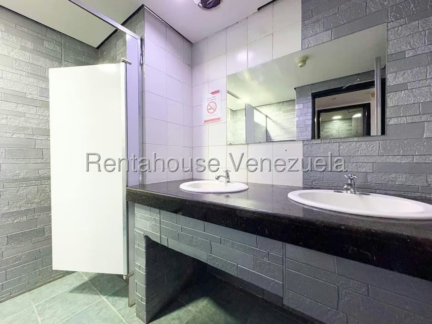 Comercial (Local Comercial) en Venta en Sabana Grande, Distrito Metropolitano - 18