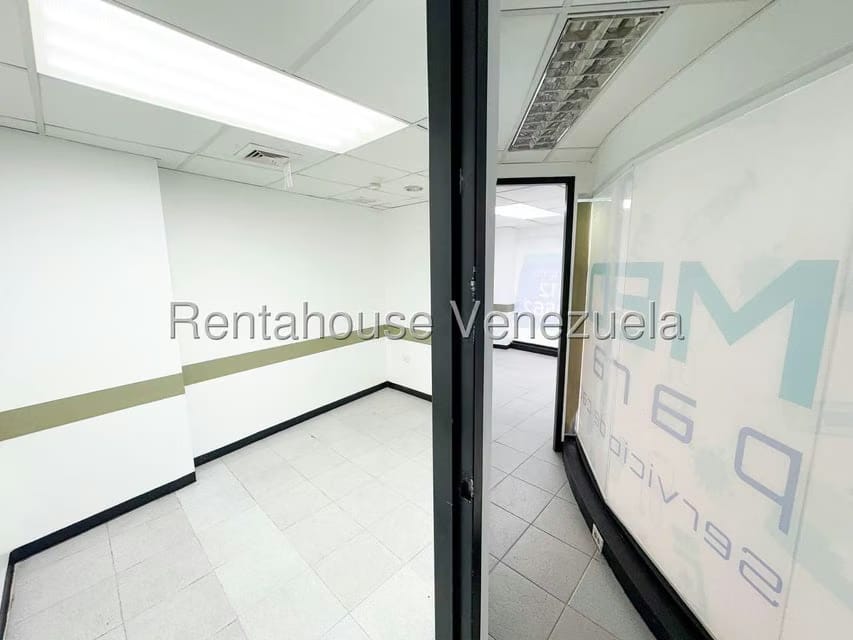 Comercial (Local Comercial) en Venta en Sabana Grande, Distrito Metropolitano - 28