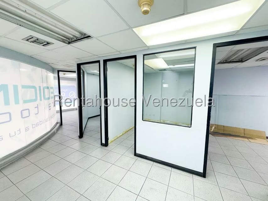 Comercial (Local Comercial) en Venta en Sabana Grande, Distrito Metropolitano - 29