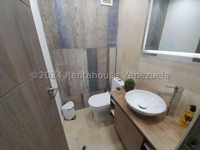 Apartamento (1 Nivel) en Venta en Del Este, Lara - 24
