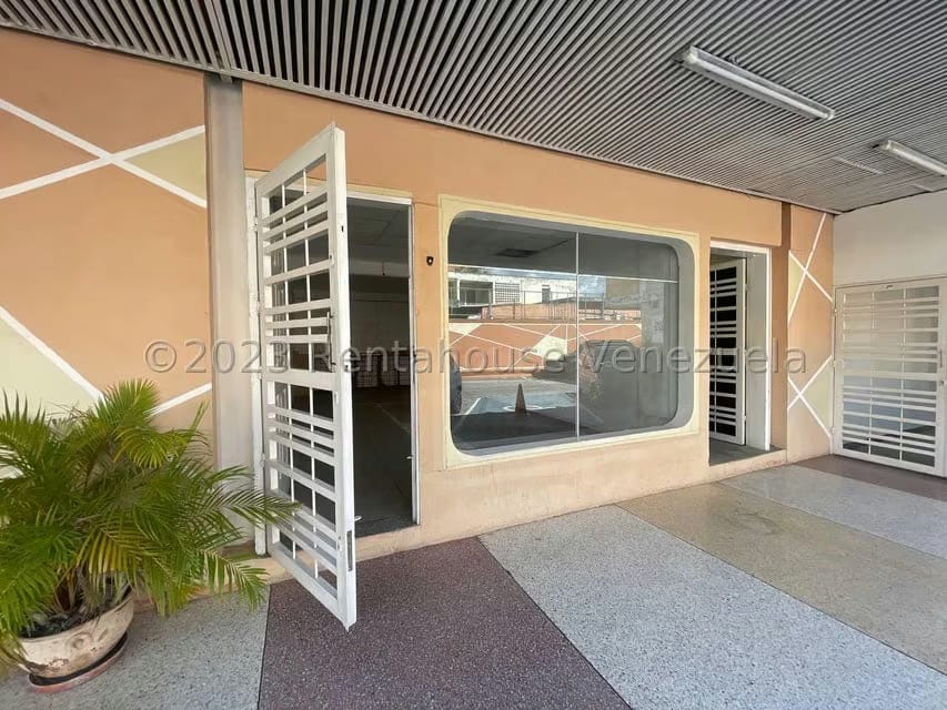 Comercial (Local Comercial) en Alquiler en Centro, Lara - 3