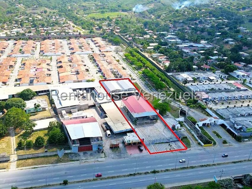 Comercial (Galpon - Deposito) en Alquiler en Ave Intercomunal, Lara - 2