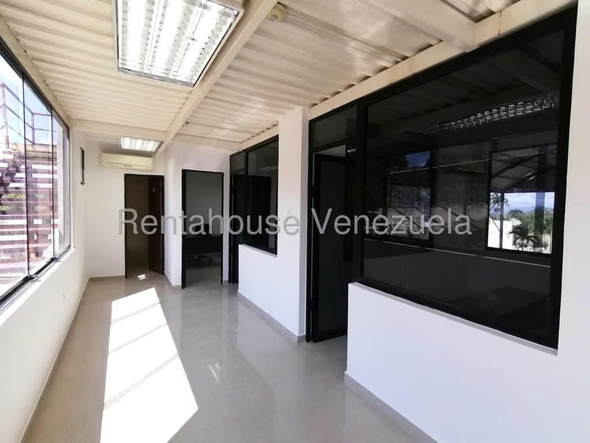 Comercial (Galpon - Deposito) en Alquiler en Ave Intercomunal, Lara - 19