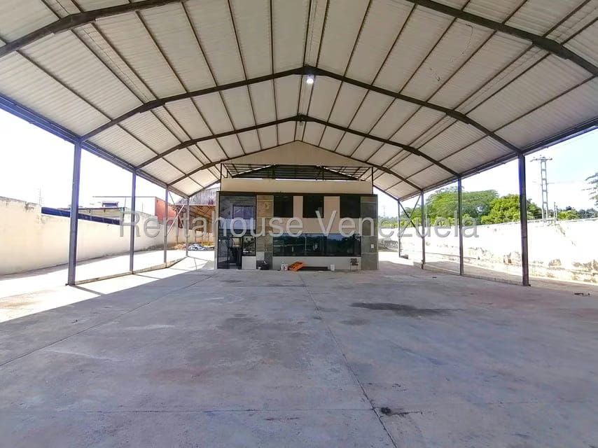 Comercial (Galpon - Deposito) en Alquiler en Ave Intercomunal, Lara - 3