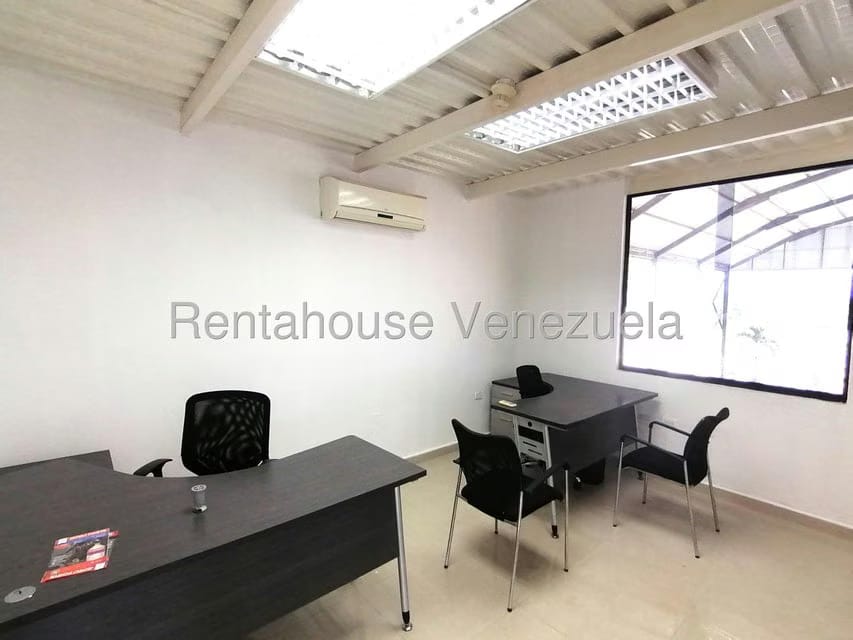 Comercial (Galpon - Deposito) en Alquiler en Ave Intercomunal, Lara - 23