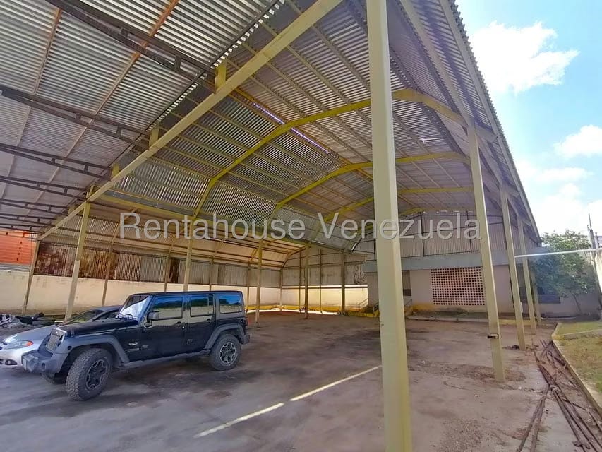 Comercial (Galpon - Deposito) en Alquiler en Ave Intercomunal, Lara - 32