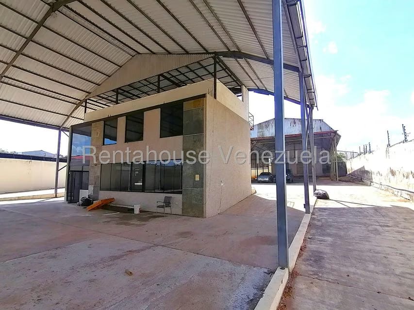 Comercial (Galpon - Deposito) en Alquiler en Ave Intercomunal, Lara - 5
