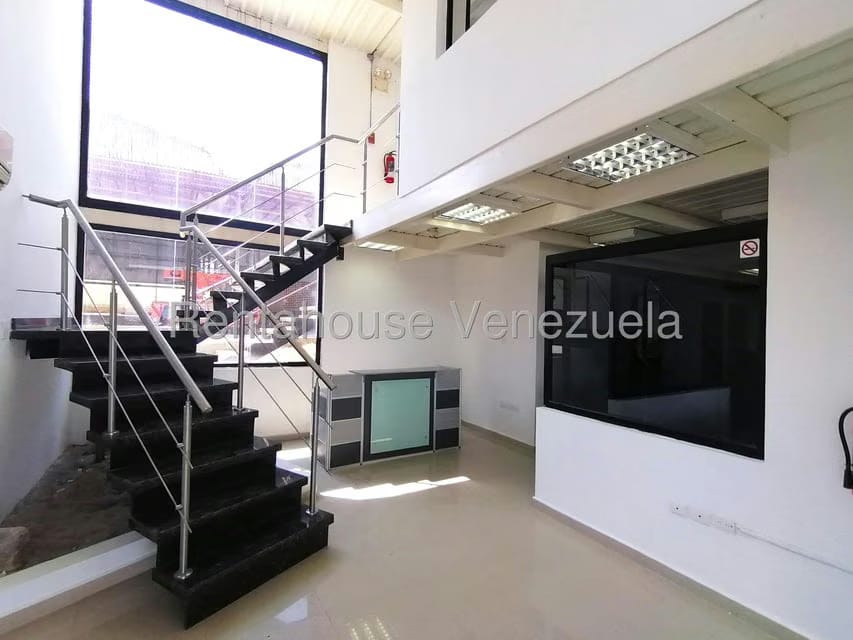 Comercial (Galpon - Deposito) en Alquiler en Ave Intercomunal, Lara - 6