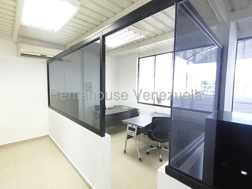 Comercial (Galpon - Deposito) en Alquiler en Ave Intercomunal, Lara - 10