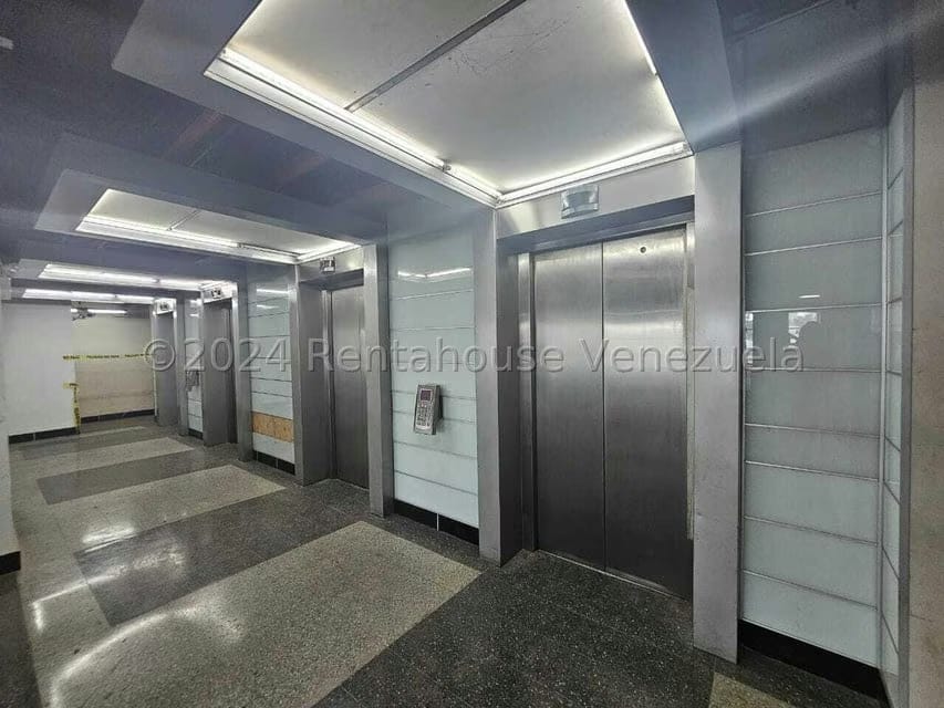 Comercial (Oficina) en Alquiler en La Urbina, Distrito Metropolitano - 39