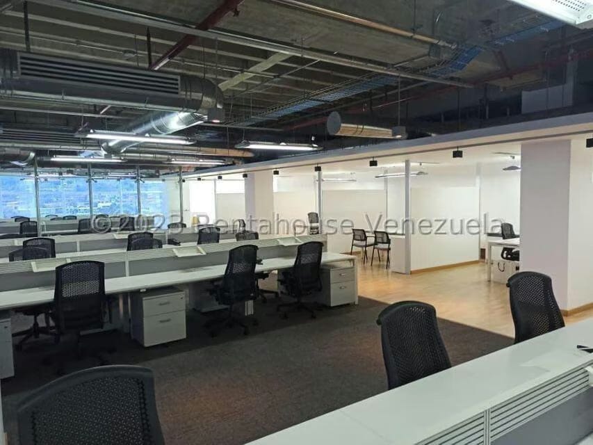Comercial (Oficina) en Alquiler en La Urbina, Distrito Metropolitano - 51