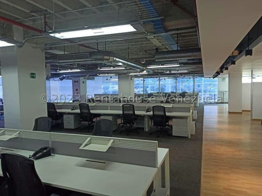 Comercial (Oficina) en Alquiler en La Urbina, Distrito Metropolitano - 57