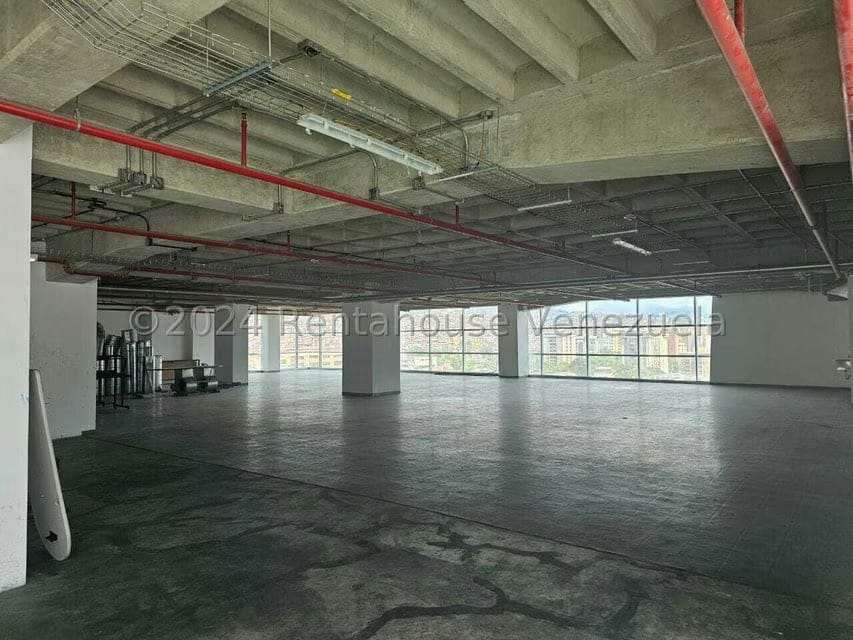 Comercial (Oficina) en Alquiler en La Urbina, Distrito Metropolitano - 9