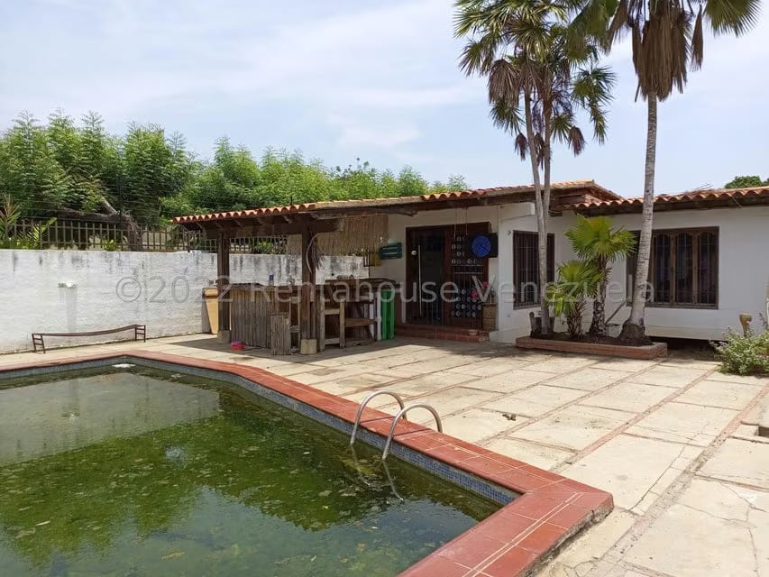 Comercial (Local Comercial) en Venta en Calle 72, Zulia - 28