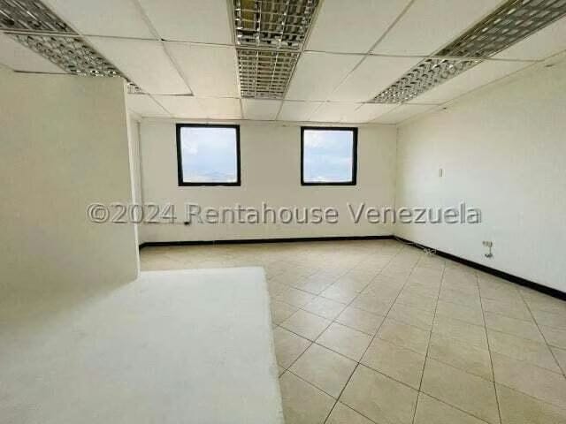 Comercial (Local Comercial) en Alquiler en Avenida Bolivar, Aragua - 6
