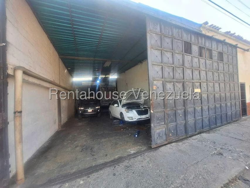 Comercial (Galpon - Deposito) en Venta en Centro, Lara - 2
