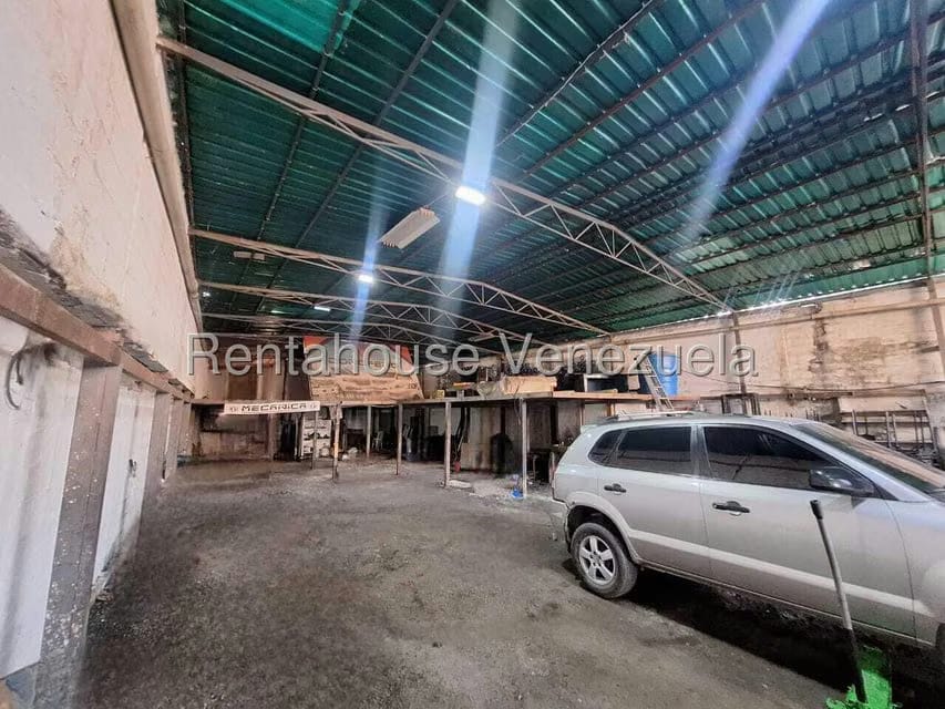 Comercial (Galpon - Deposito) en Venta en Centro, Lara - 3