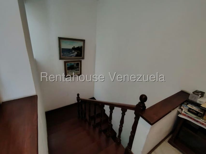 Casa (Multipes Niveles) en Venta en Colinas de Santa Monica, Distrito Metropolitano - 12