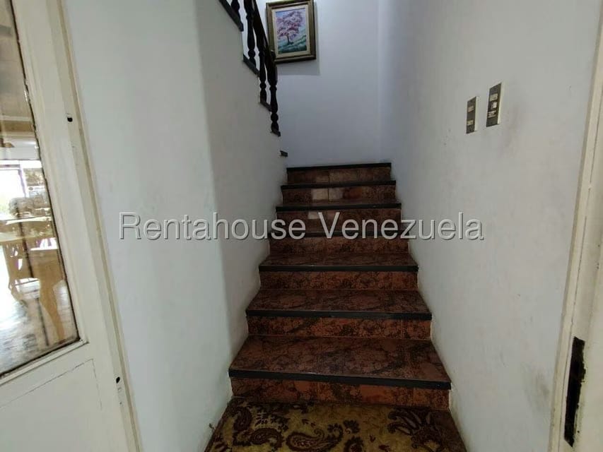 Casa (Multipes Niveles) en Venta en Colinas de Santa Monica, Distrito Metropolitano - 18