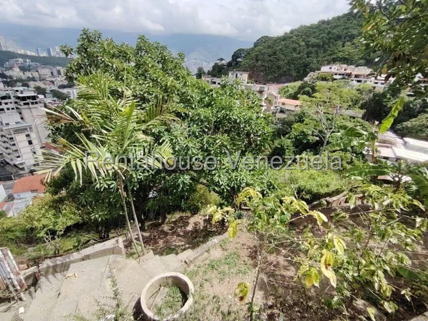 Casa (Multipes Niveles) en Venta en Colinas de Santa Monica, Distrito Metropolitano - 20